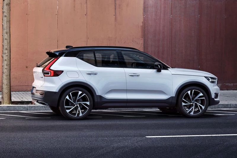 3. Volvo XC40 2020 (giá khởi điểm: 33.700 USD).