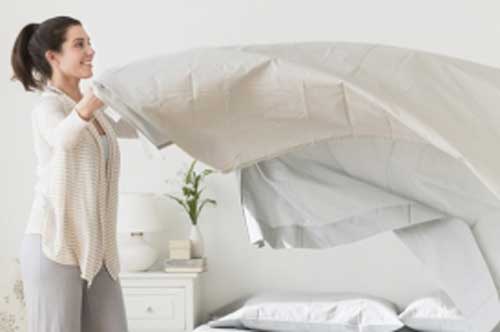 Tác hại của việc gấp chăn ngay sau khi ngủ dậy, đọc xong nhiều người chắc chắn "mừng thầm"