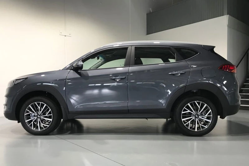 7. Hyundai Tucson 2020 (giá khởi điểm: 23.550 USD, điểm tổng thể: 7,8/10).