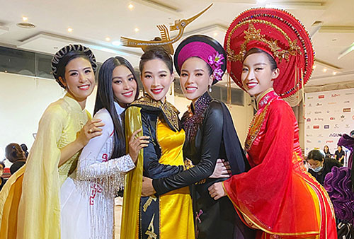 5 thế hệ Hoa hậu Việt Nam 'đọ sắc'