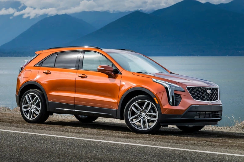 8. Cadillac XT4 2020 (giá khởi điểm: 35.695 USD).