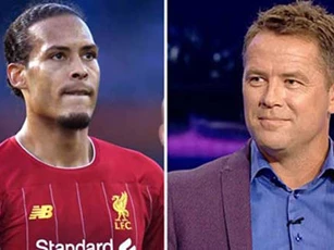 'Van Dijk vẫn có thể là cứu tinh của Liverpool ở mùa này'