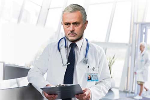 Mourinho bị Pep Guardiola 'đá đểu'