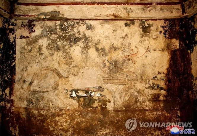 Triều Tiên phát hiện mộ cổ nghìn năm có tranh 4 vị thần hộ mệnh - ảnh 2