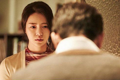 Vì lời nói mỉa: "Không có bố có khác", vợ đùng đùng viết đơn ly hôn mặc kệ chồng chạy vạy xin tha thứ