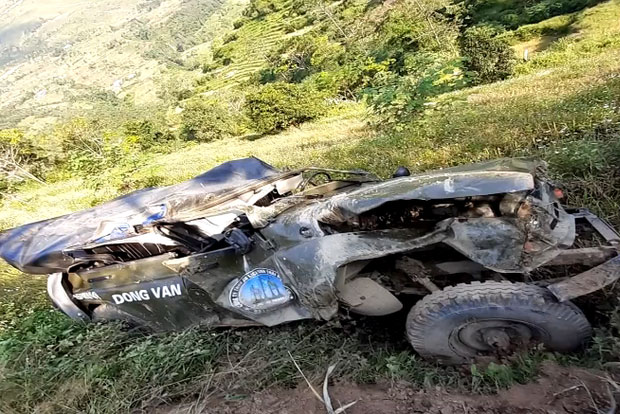 Vụ xe UAZ lao xuống vực, 7 người thương vong: Đình chỉ một đăng kiểm viên