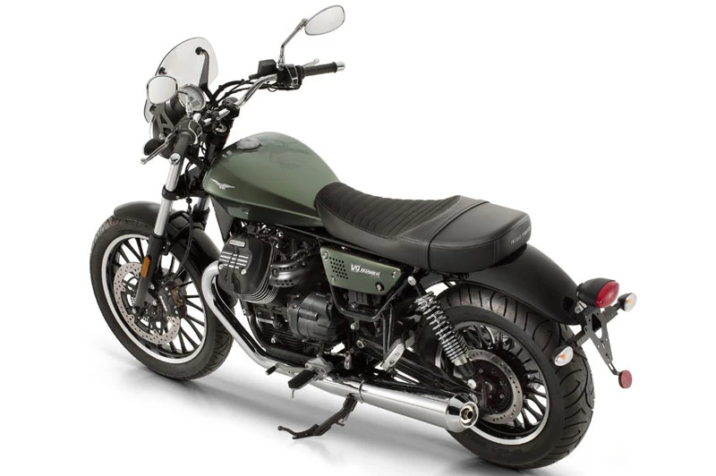 10. Moto Guzzi V9 Roamer (giá khởi điểm: 9.900 USD).