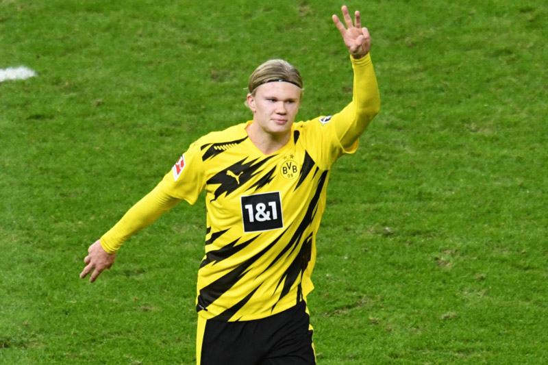 Ghi đến 4 bàn, Haaland vẫn có điều 'giận dỗi' HLV Dortmund