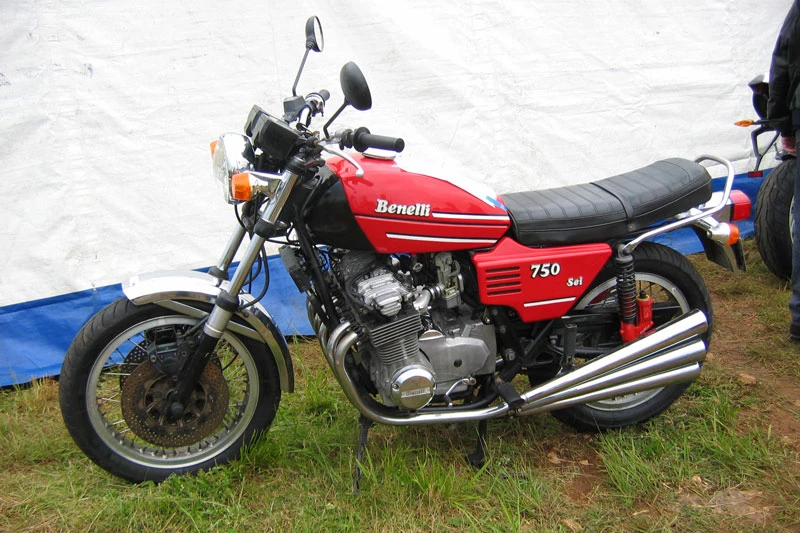 3. Benelli 750 SEI.