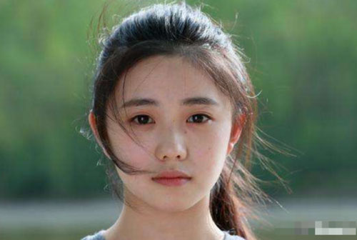 Mỹ nhân sinh năm 2000 được đạo diễn Trương Nghệ Mưu "nâng đỡ"