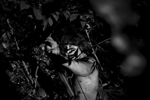 Cuộc sống hoang dại của bộ lạc ít người nhất hành tinh