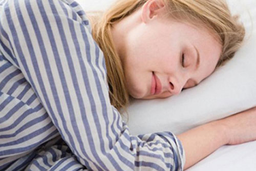 Thói quen trước khi ngủ gây hại sức khỏe trầm trọng