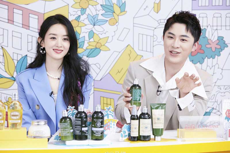 Khi sao Hoa Ngữ bị ‘bóc trần’ nhan sắc thật qua sóng livestream: Triệu Lệ Dĩnh đẹp xuất sắc, Địch Lệ Nhiệt Ba xấu thảm thương