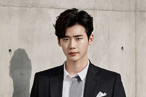 Đồng nghiệp thân thiết bỗng tuyên bố không tới dự đám cưới, tới tận phòng trọ thuyết phục thì tôi mới rụng rời vì sự thật phía sau