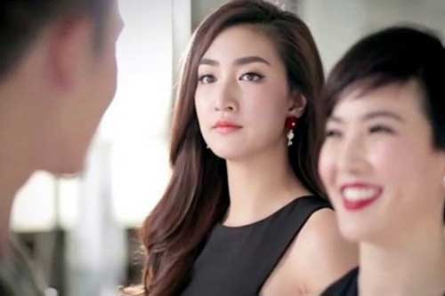 Dùng 'đòn gió' để ghen khiến ả bồ của chồng sợ khiếp vía, chồng thì tâm phục khẩu phục