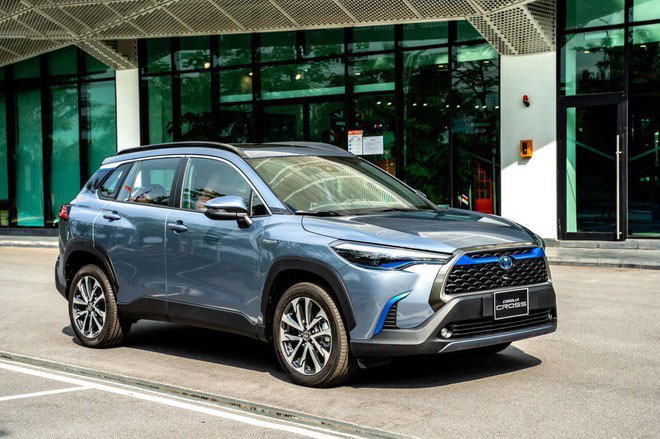 SUV đô thị: Toyota Corolla Cross vượt Kia Seltos
