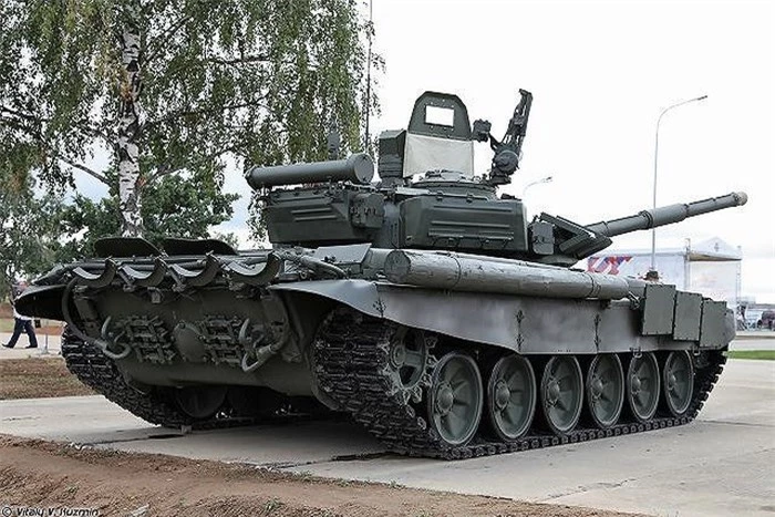 Nga dung xe tang T-72B3M lam doi trong voi K2 tai Kaliningrad-Hinh-8