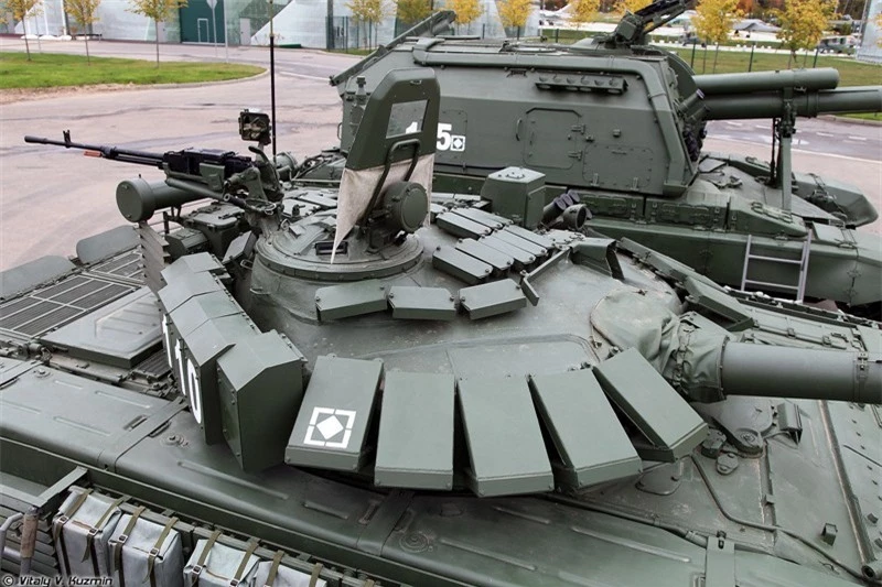 Nga dung xe tang T-72B3M lam doi trong voi K2 tai Kaliningrad-Hinh-9
