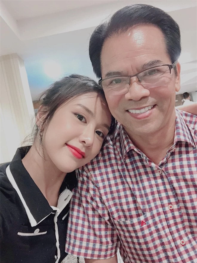 Ngoại hình trái ngược một trời một vực của 2 con ruột NSND Trần Nhượng - Ảnh 4. Ngoại hình trái ngược một trời một vực của 2 con ruột NSND Trần Nhượng - Ảnh 4.