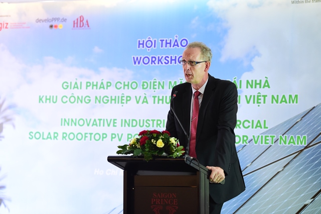 Giải pháp cho điện mặt trời mái nhà khu công nghiệp và thương mại tại Việt Nam