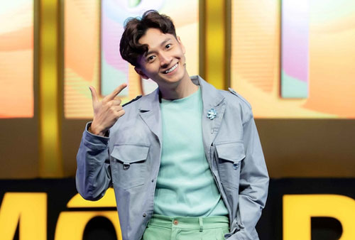 Ngô Kiến Huy mang 'cả căn nhà' đi quay