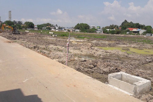 Tranh thủ cuối năm, "cò" tích cực "hét" giá đất nền vùng ven