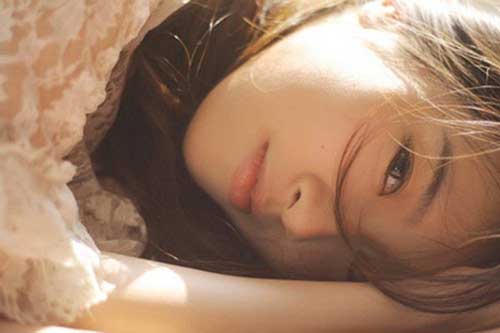 Chồng ví vợ như 'giẻ lau nhà' rồi ném đơn ly hôn để chạy theo 'bông hồng ngát hương', vỏn vẹn 1 năm sau gặp lại, anh ta chết đứng vì câu nói của vợ cũ