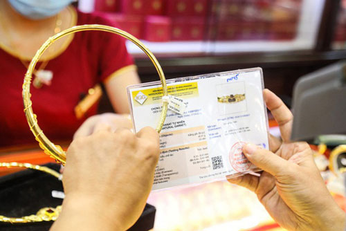 Giá vàng năm 2021: Trên đỉnh cao hay dưới vực sâu?