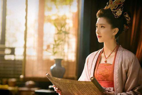 Vị Hoàng hậu bị ghẻ lạnh do được lòng mẹ chồng và màn thẳng tay cho Hoàng đế "ăn bạt tai" vì vào hùa bênh phi tần nói xấu mình