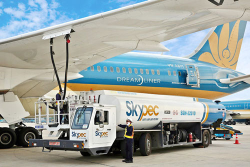 Đề xuất tiếp tục giảm thuế môi trường nhiên liệu bay hết 2021