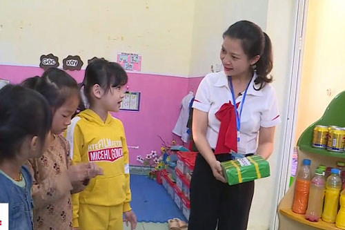 99% trẻ dân tộc thiểu số đến trường được tăng cường tiếng Việt