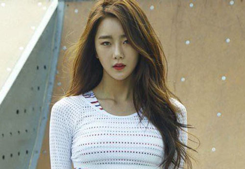 Nữ ca sĩ Hàn Quốc Subin gặp tai nạn xe hơi liên hoàn, tình trạng hiện tại ra sao?