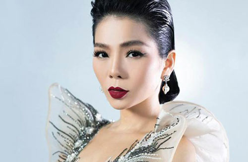 Lệ Quyên: 'Tôi chỉ là một người đàn bà yếu đuối, cần những vòng tay vỗ về'