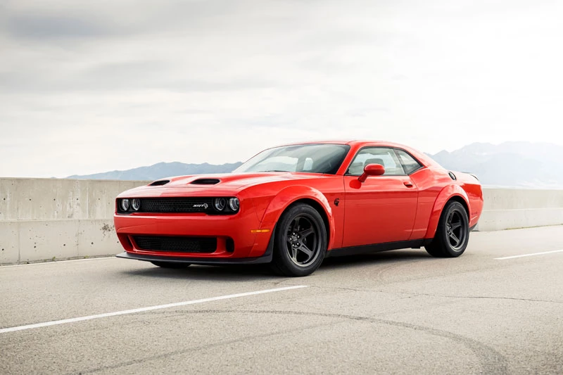 3. Dodge Challenger SRT Super Stock 2020 (giá khởi điểm: 79.595 USD).