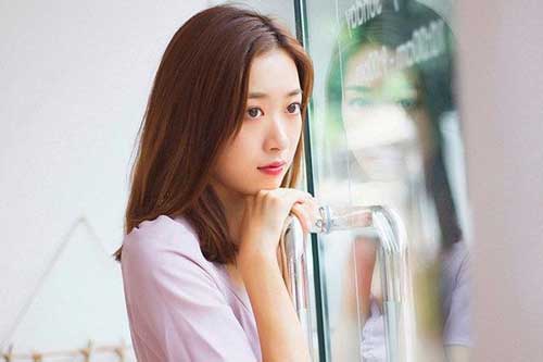 Ly hôn 2 năm, ngày lễ nào chồng cũ cũng tặng quà chu đáo, vậy mà khi tôi hỏi về chuyện đoàn tụ thì anh lại trả lời một câu khiến tôi ngẩn ngơ