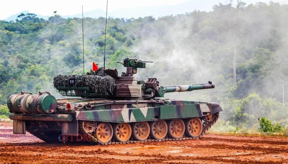 Mãn nhãn màn khai hỏa của ‘vua tăng’ PT-91M Pendekar Lục quân Malaysia