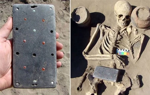 Sự thật về việc về việc tìm thấy ‘điện thoại iPhone’ cách đây hơn 2.100 năm?