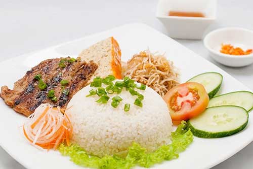 3 sai lầm khi ăn trưa khiến bạn tàn phá sức khỏe, tăng cân nhanh