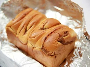 Bánh mì bị khô chớ vội vứt đi, làm theo cách này bạn sẽ thấy điều kỳ diệu xảy ra