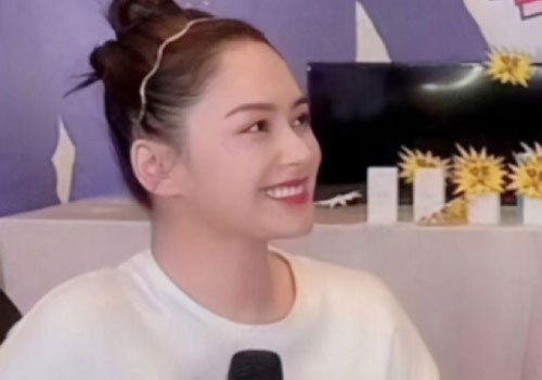 Chung Hân Đồng đi điều trị giảm béo
