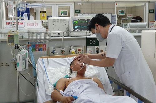 Hàng loạt vụ ngộ độc, cần siết chặt quản lý sản xuất, kinh doanh rượu