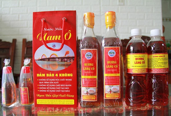 Sản phầm nước mắm "Hương Làng Cổ" của Làng nghề nước mắm truyền thống Nam Ô đã được công nhận là Sản phẩm thương mại đặc trưng của TP Đà Nẵng