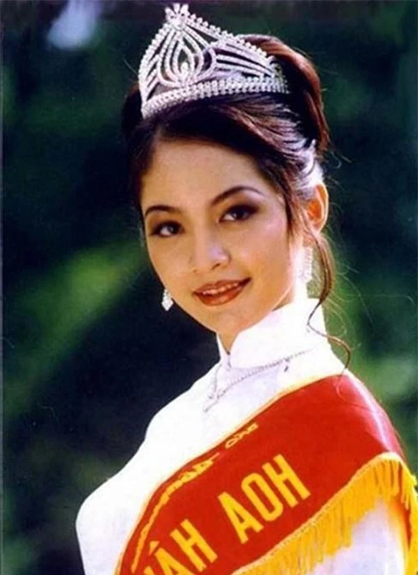 3 Hoa hậu Việt Nam tài sắc vẹn toàn nhưng tình duyên lận đận, có người 2 lần đò không bến đỗ - Ảnh 2.