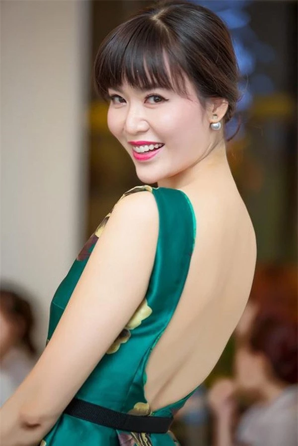 3 Hoa hậu Việt Nam tài sắc vẹn toàn nhưng tình duyên lận đận, có người 2 lần đò không bến đỗ - Ảnh 9.