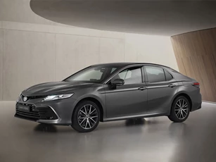 ‘Soi’ Toyota Camry Hybrid 2021, công suất 215 mã lực
