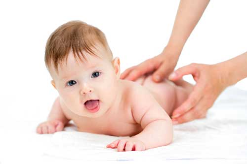 6 mẹo đơn giản chữa chứng nấc cụt an toàn và hiệu quả cho trẻ sơ sinh