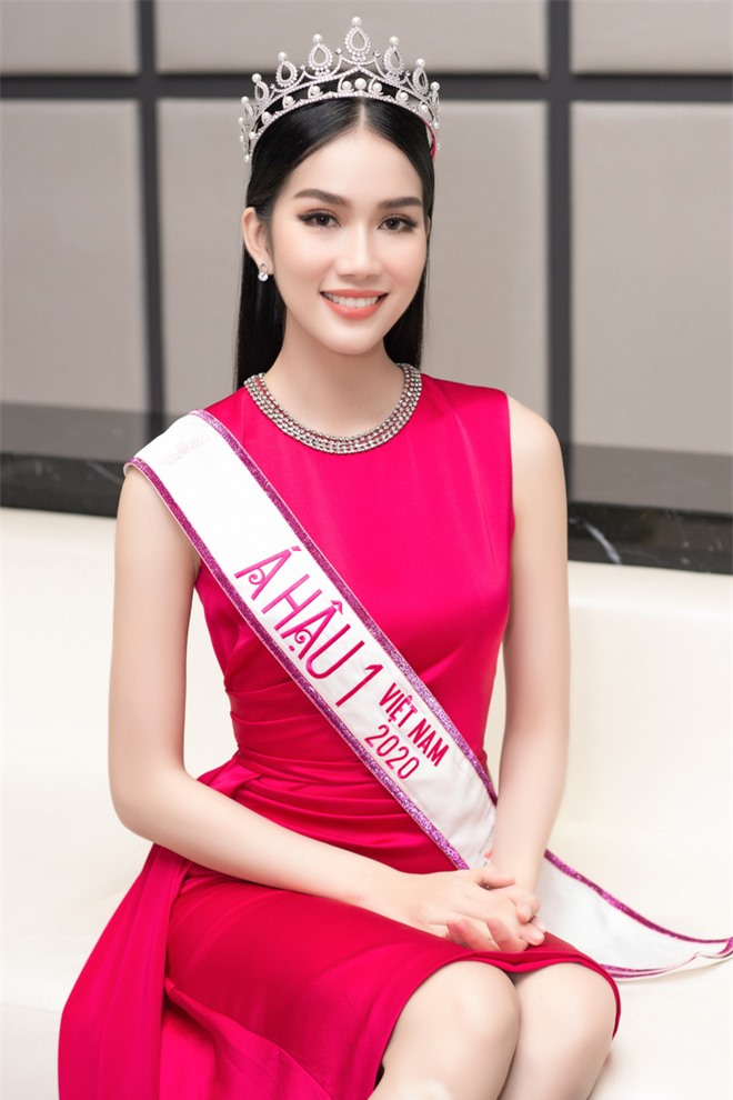 HOT: Á hậu 1 Phương Anh vừa đăng quang đã dẫn đầu BXH của fan sắc đẹp quốc tế, Giám đốc truyền thông Miss International khen tới tấp! - Ảnh 4.