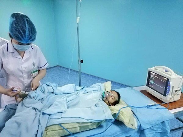 Bệnh nhân nhi P.K.V. trong thời gian dược điều trị tại BVUB Đà Nẵng