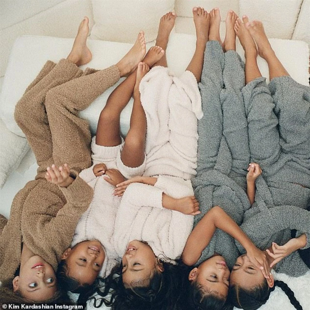 Kim "siêu vòng ba" hiện đang có cuộc sống hạnh phúc bên ông xã Kanye West và 4 con.