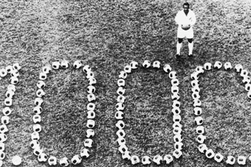 Vua bóng đá Pele đã ghi được 1.000 bàn thắng.